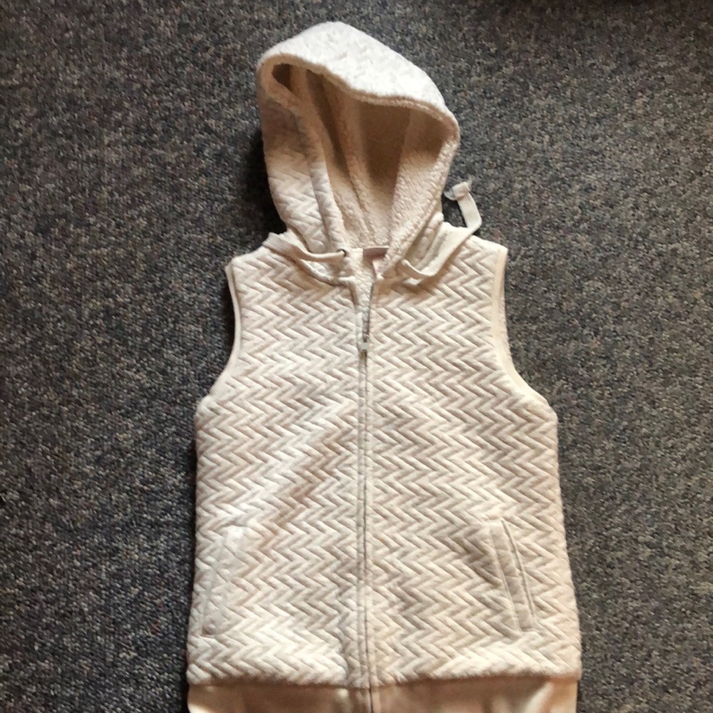 Girls vest. XS